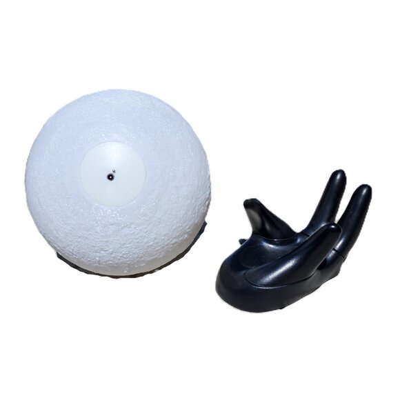 Novelty 3D Luminescent Moon Tabletop Nightlight Lamp - Picture 7 of 11